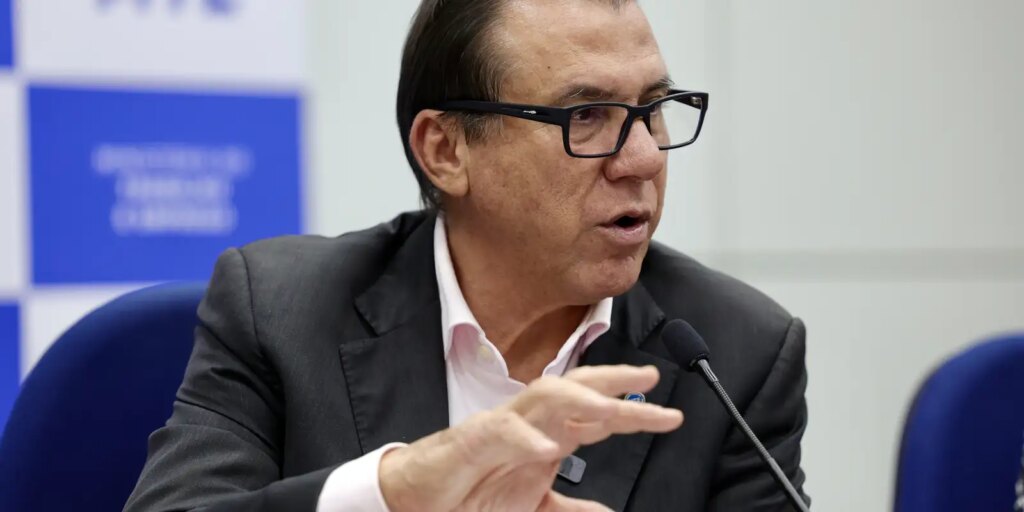 pecs-da-escala-6×1-nao-competem-com-proposta-do-governo,-diz-marinho