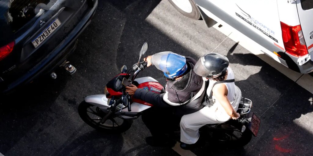 bombeiros-do-rj-alertam-motociclistas-sobre-uso-dos-itens-de-seguranca